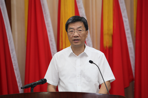 怀进鹏：国家动力电池创新中心将推动制造业从跟跑到领跑