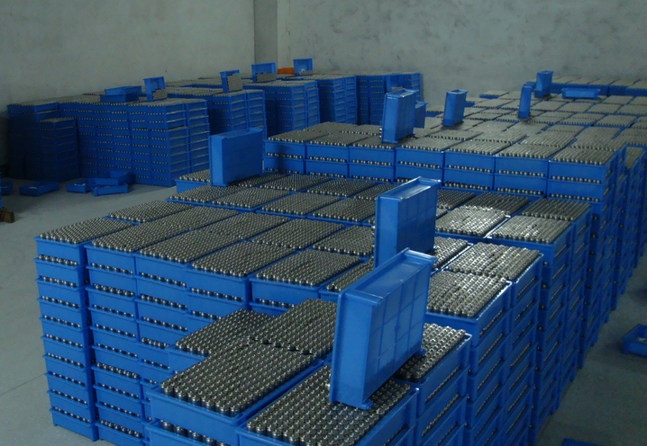 锂电池产量大增：磷酸铁锂电池占主流 三元电池份额上升