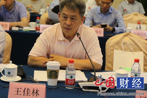 分布式光伏亟待资金东风 企业界金融界合力破题融资难