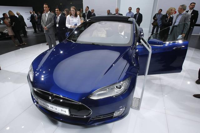 特斯拉不因车祸放弃自动驾驶 将加倍帮用户正确操作