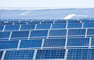 中民投在宁夏盐池县投资建设的新能源综合示范区项目。