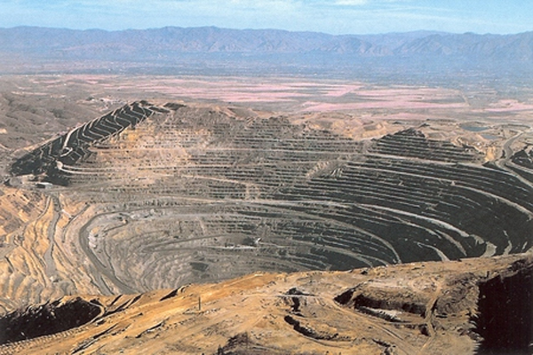 市场等待美国就业数据 铜市维持区间震荡