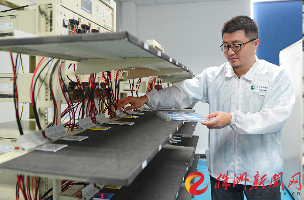 浙大博士回株洲创业 研发锂电池受到特斯拉青睐