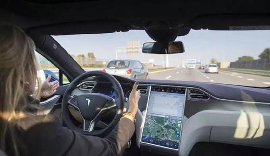 双重保障 前所未有 特斯拉第二代自动驾驶系统曝光