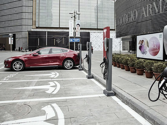 外媒：中国电动汽车野蛮发展 产业或将崩溃