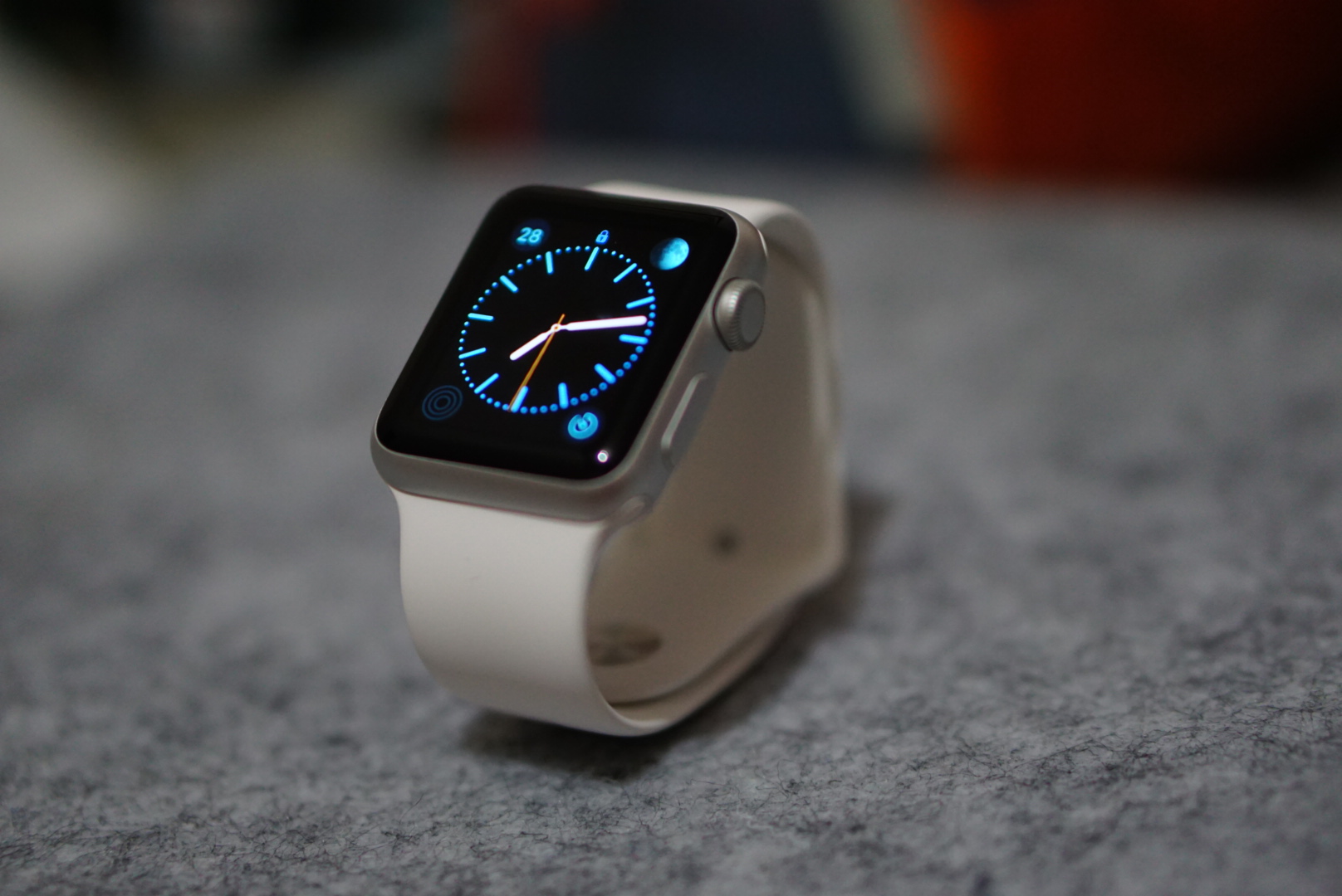 苹果信心满满?大幅增加Apple Watch 2的零部件订单 苹果信心满满?大幅增加Apple Watch 2的零部件订单