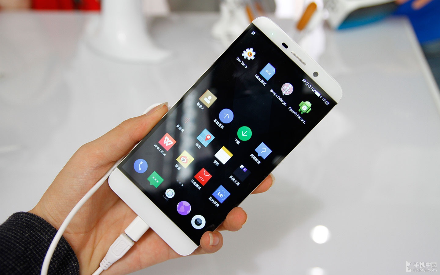 乐视Pro 3手机配5000毫安时电池 机身厚度7毫米