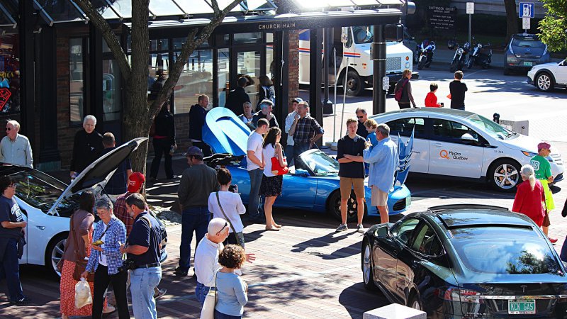 美国电动汽车销量突破50万辆 2010年以来剧增