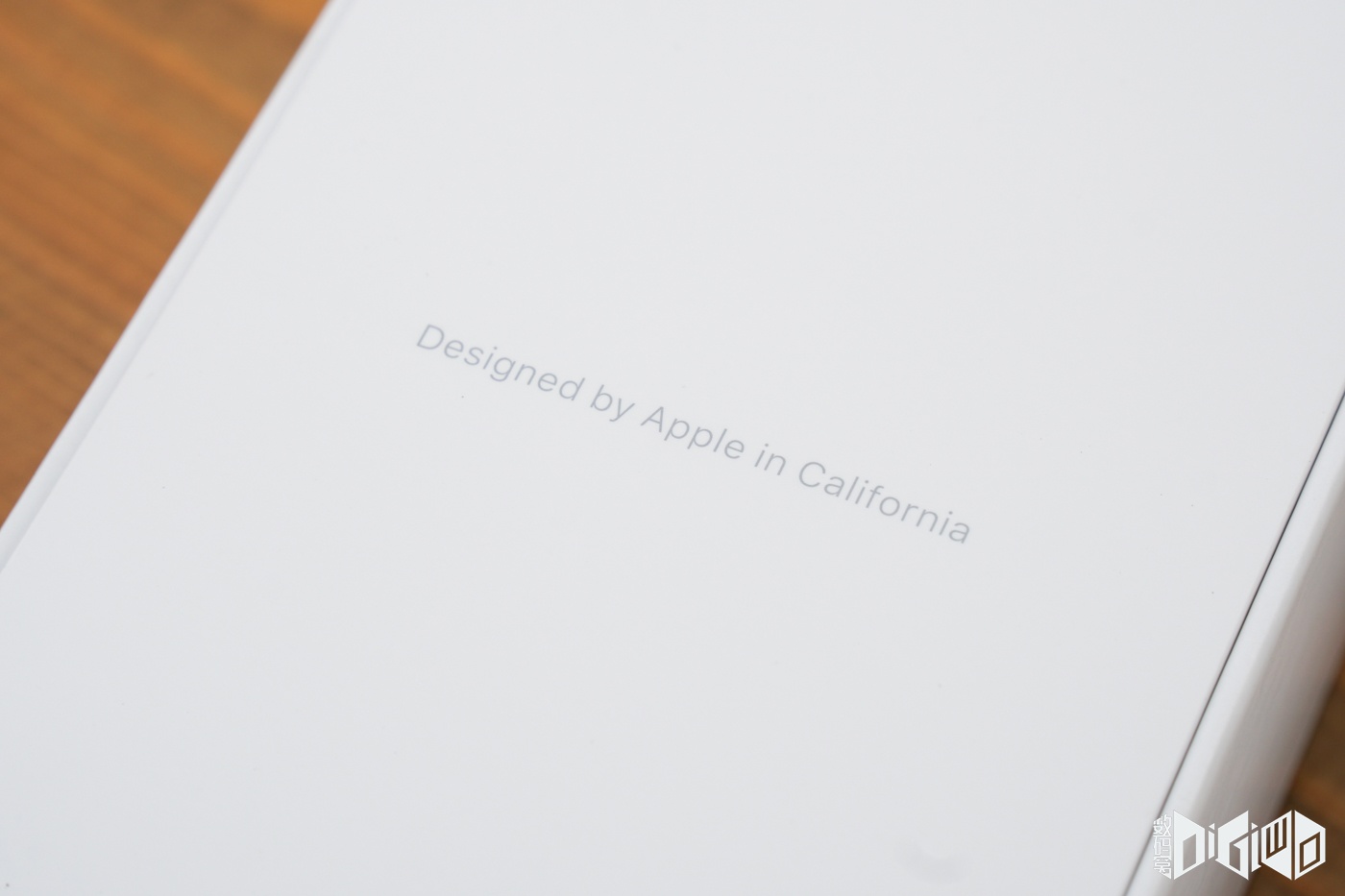 iPhone 7 Plus银色开箱 续航时间比iPhone 6s高2小时