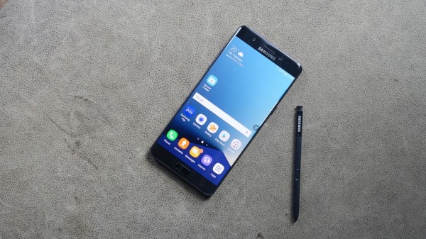 国行版被指也用问题电池 市场份额遭苹果侵蚀