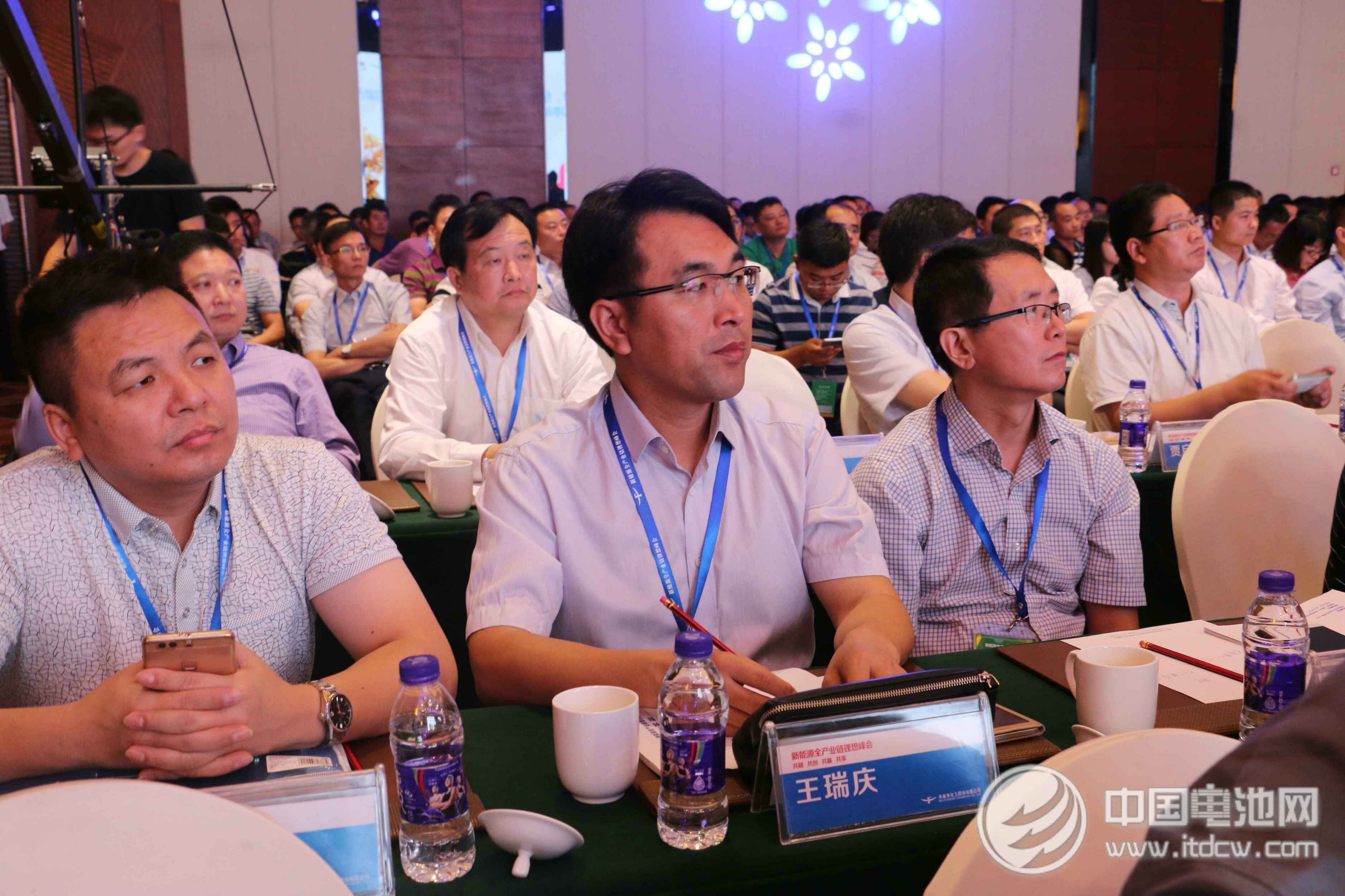 把脉锂电发展趋势 新能源全产业链锂想峰会焦作“论剑”
