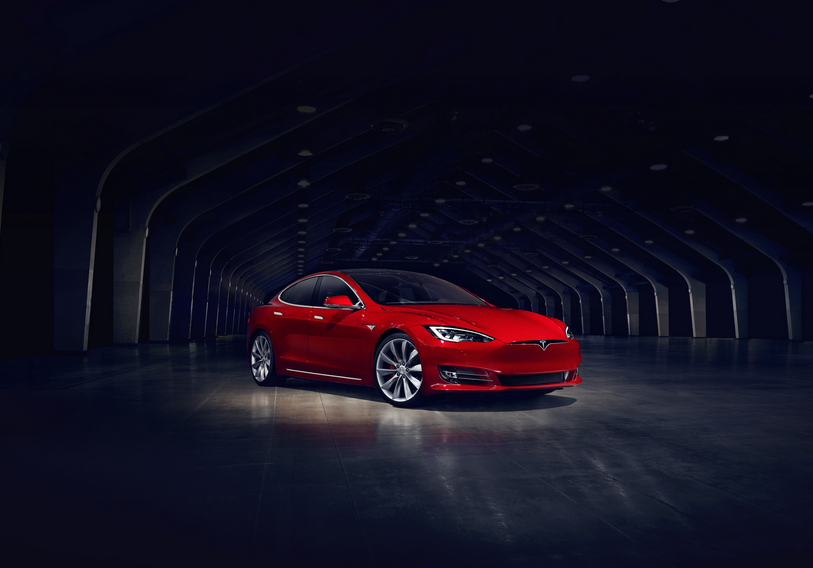 Model 3交付时间存风险 高盛下调特斯拉评级及目标价