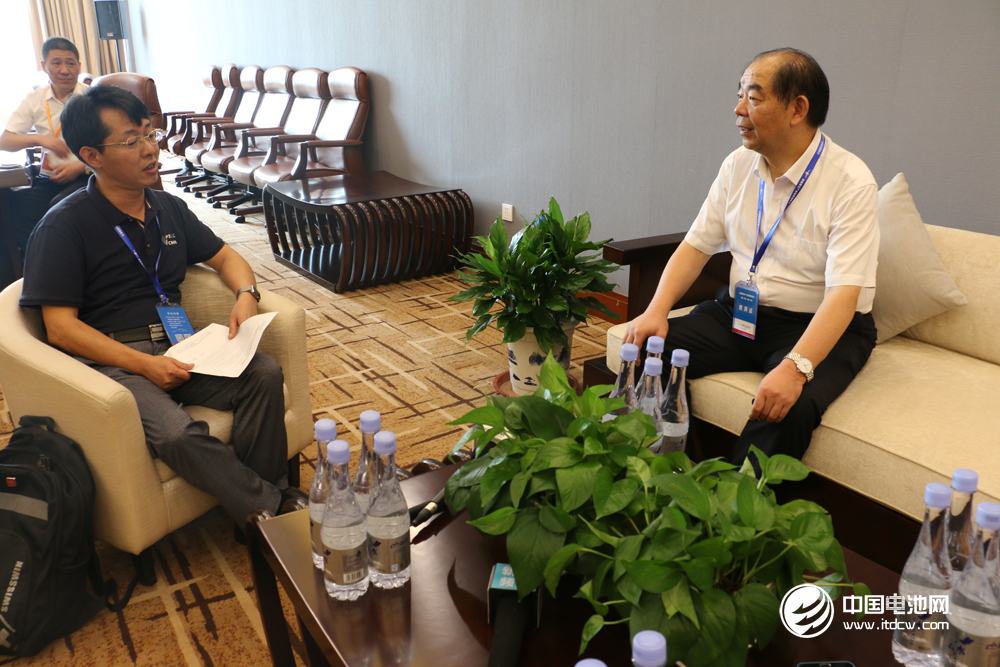 多氟多董事长李世江接受中国电池网创始人\电池百人会秘书长于清教采访