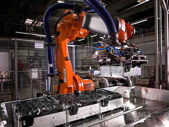 超级电容器革命性突破 秒充电动车不是梦