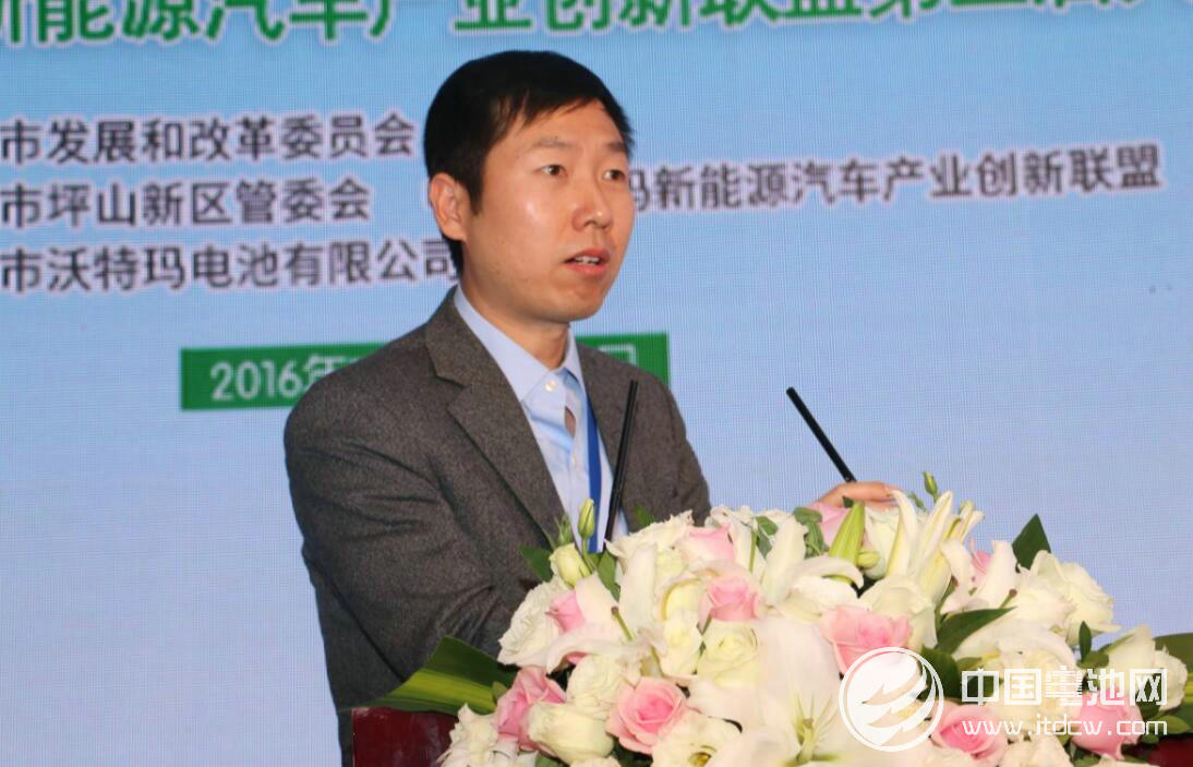 中国汽车工程学会副秘书长侯福深