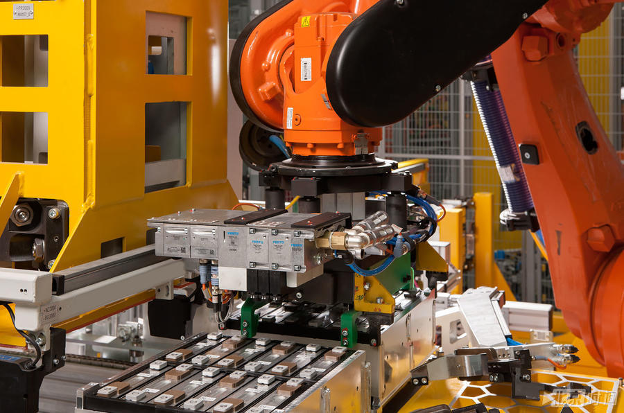 宝马2026年公布创新电池技术 采用固态电解质