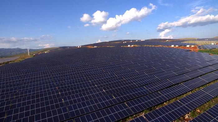 分布式光伏“暴风眼”：10000亿市场正在形成 陷阱和机遇多