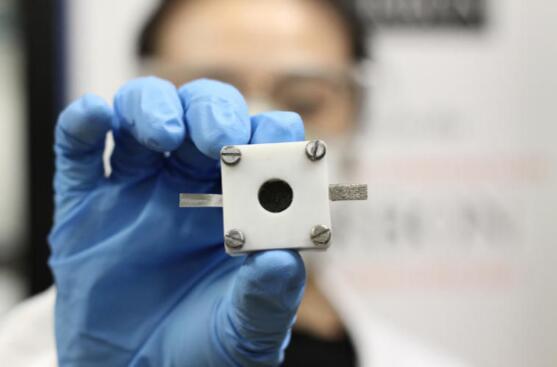 悉尼大学开发锌空气电池 储电量是手机锂离子电池五倍