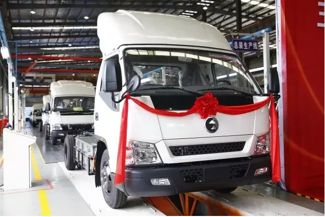 玉柴首批百辆新能源汽车8月15日在南宁交付 玉柴首批百辆新能源汽车8月15日在南宁交付