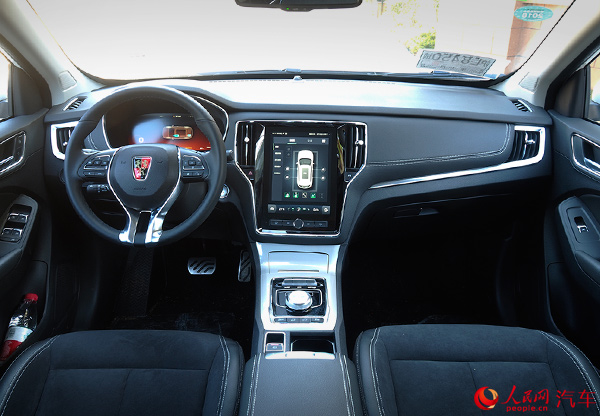 入选目录 纯电动互联网SUV上汽荣威ERX5北京交车