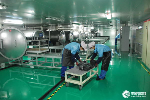 吉林中聚致力于将企业建设成为世界级领先的锂离子动力电池制造商和系统集成商，推进绿色节能和低碳减排事业。