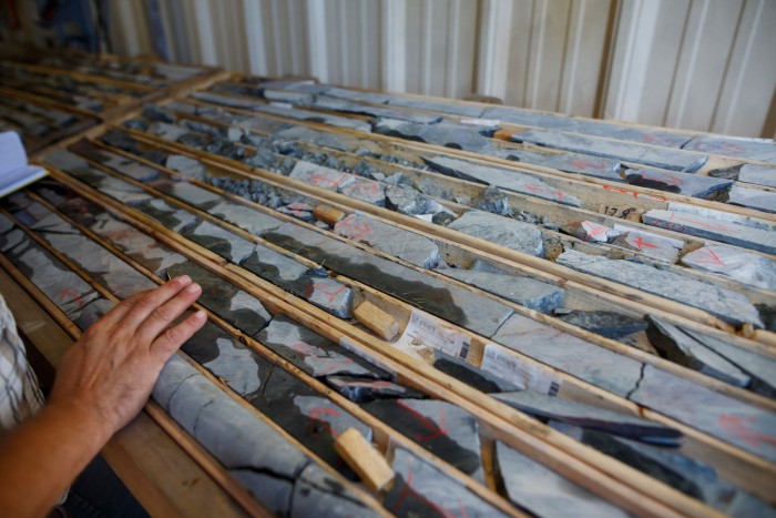 特斯拉等公司对钴的需求正在使加拿大“鬼城”恢复生机