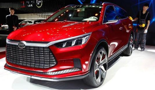 外媒：全球各国争相掌控电动汽车锂电池资源 中国有望胜出