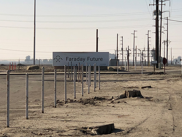 探访贾跃亭美国造车工厂:没有任何生产设备 仅一名员工打卡 探访贾跃亭美国造车工厂:没有任何生产设备 仅一名员工打卡