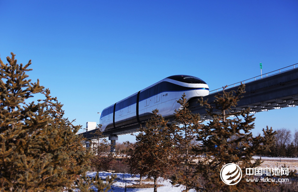 比亚迪云轨在银川运行