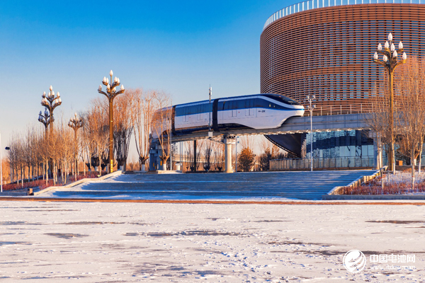 无人驾驶运行的银川云轨