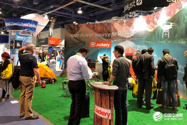 Jackery展位应用体验区