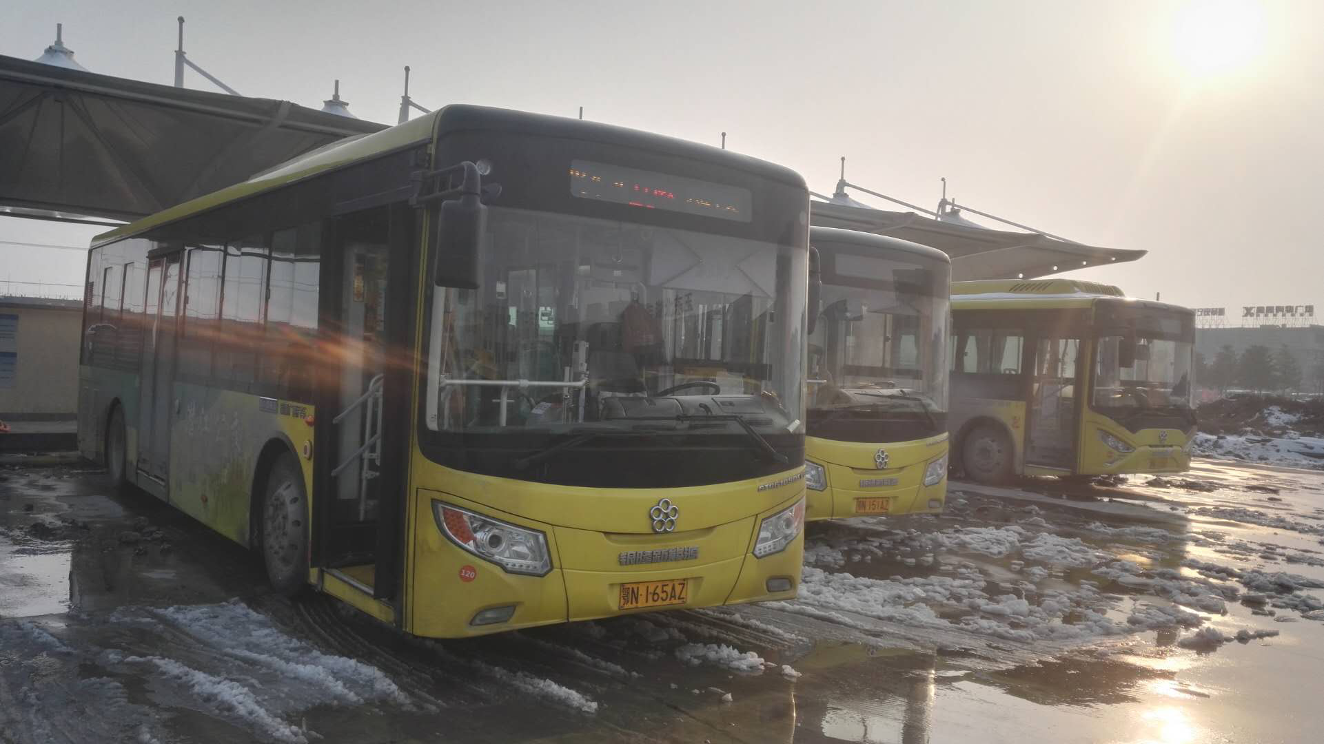 潜江公交--无惧风雪，正常运行