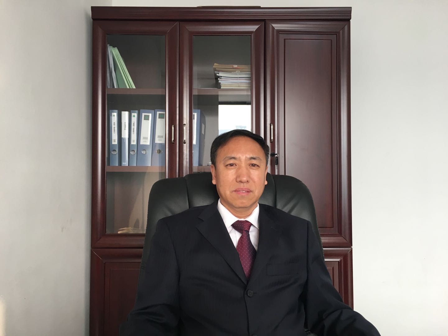 天元锂电刘俊青：辞旧迎新 继往开来 天元锂电向业内同仁致以节日的问候！