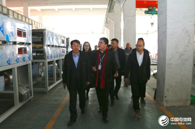 中国锂电新能源产业链调研团一行参观大族展宇
