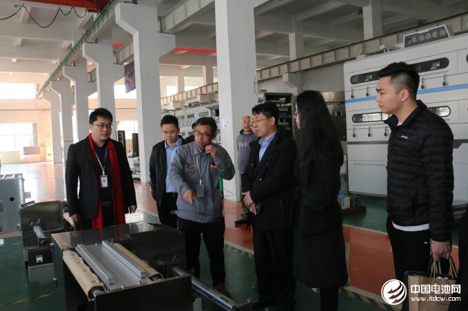 中国锂电新能源产业链调研团一行参观大族展宇