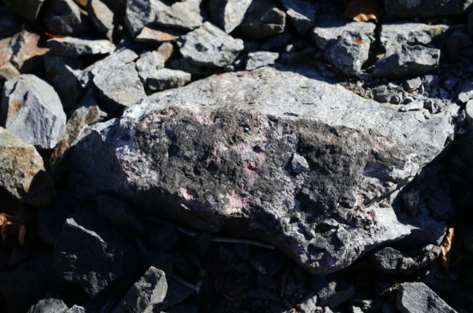 效仿苹果加入全球性钴争夺战 三星远赴刚果矿场采购钴