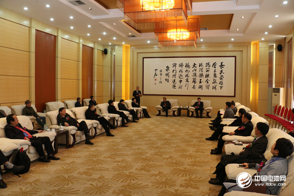 聚焦微型电动车 2018第12届山东国际新能源汽车电动车展览会开幕