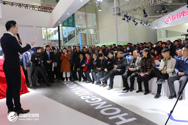 聚焦微型电动车 2018第12届山东国际新能源汽车电动车展览会开幕