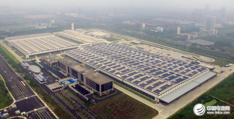 力信能源厂房安装的太阳能电池