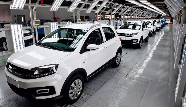 资本竞相涌入 电池面临产能过剩：警惕新能源车产能过剩风险