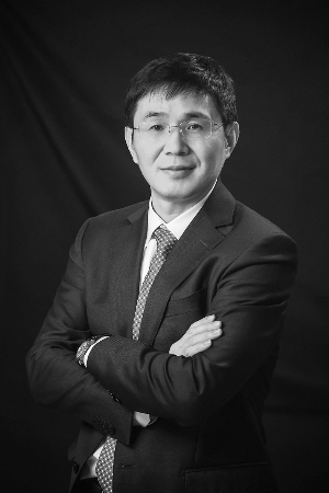 隆基股份董事长钟宝申