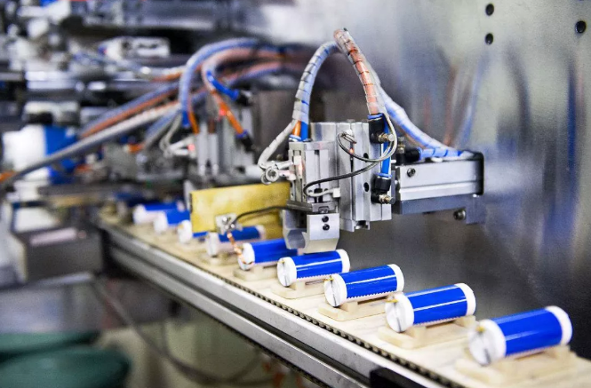 中国动力电池表面光鲜 整体盈利困难