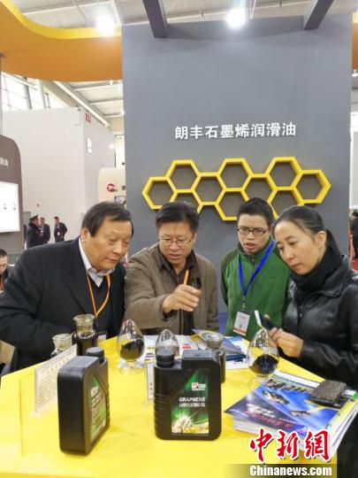 “龙江制造”石墨烯润滑油在国内外市场供不应求