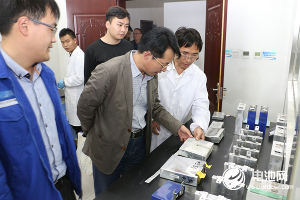 玉皇新能源石墨烯年产能达3吨 今年动力电池产能或达12亿WH 