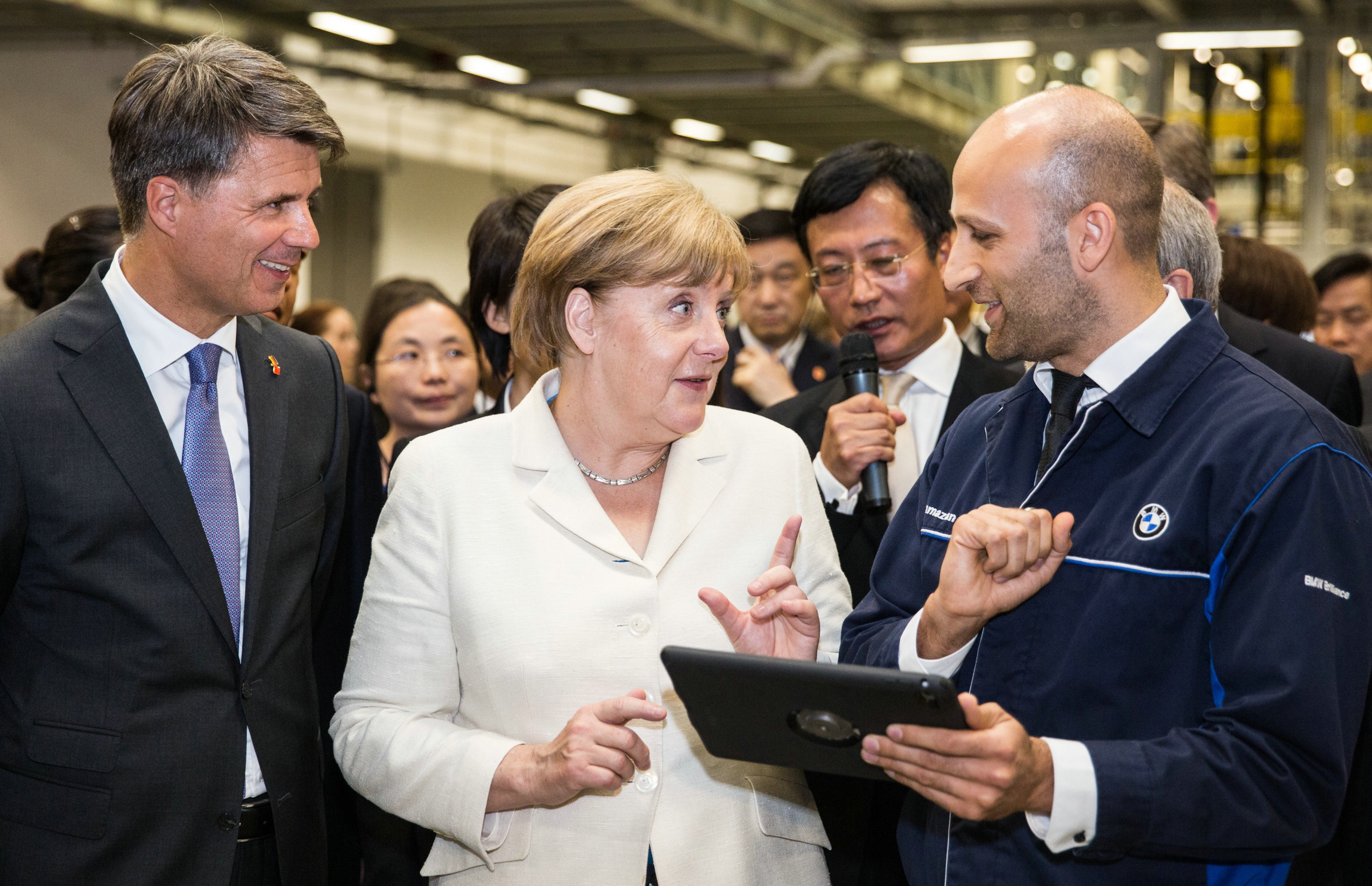 德国总理默克尔参观华晨宝马铁西工厂