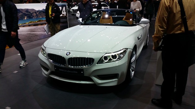 北京车展单日观众超十万 豪车降温新能源抢风头