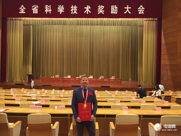 奥冠集团首席专家默茨荣获“山东省国际科学技术合作奖”