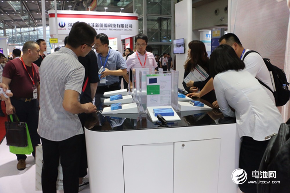 力信能源携磷酸铁锂、三元两大产品线及储能系统参展CIBF 2018