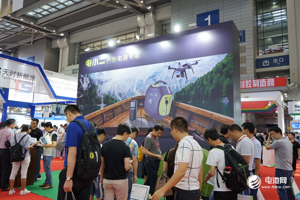 电池百人会理事单位——深圳市华宝新能源股份有限公司子公司电小二亮相CIBF 2018
