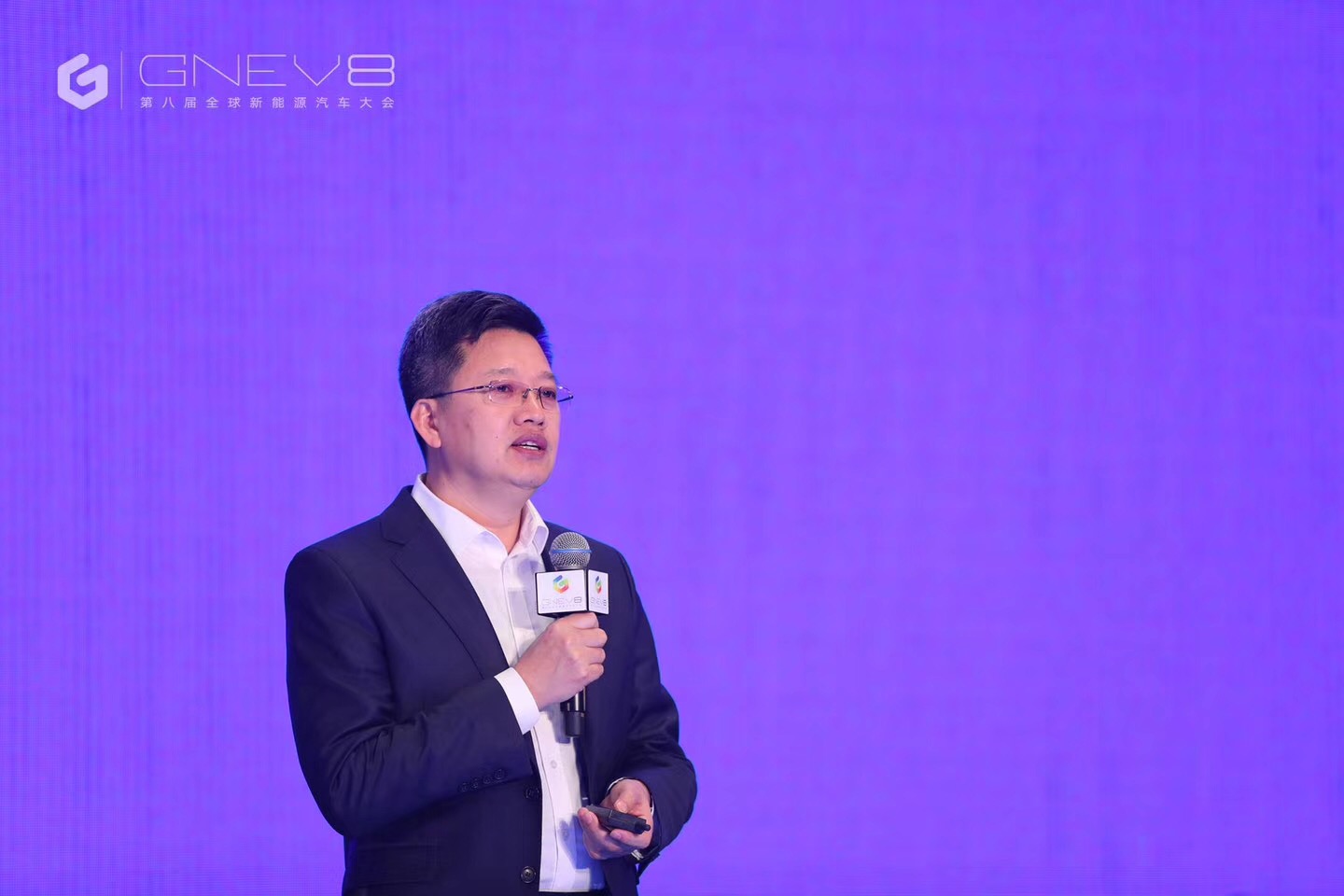 于德翔靠青藏铁路一战成名 转战布局汽车充电网